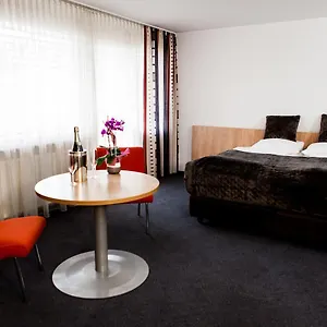 https://centro-hotel-residenz.frankfurtammainhotels.com